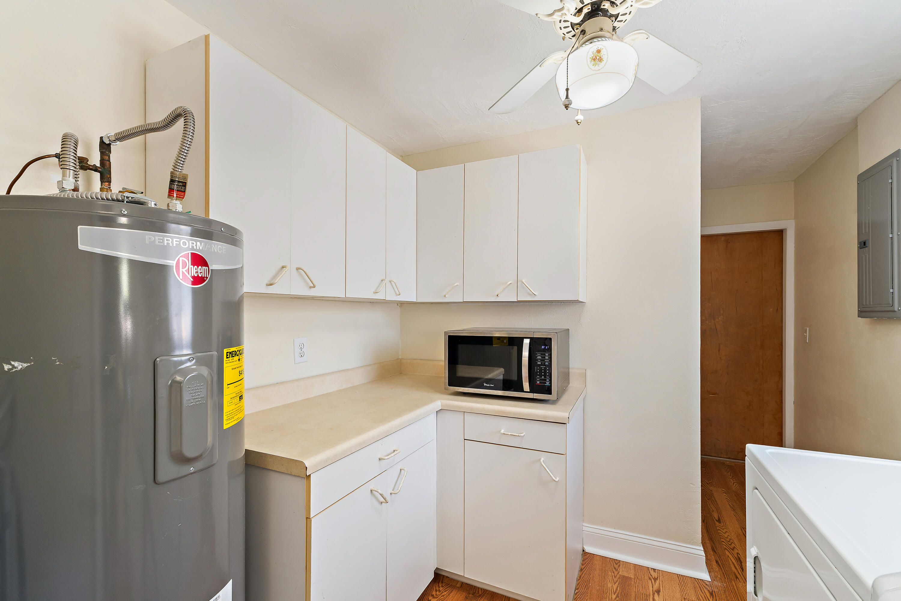 815 West Laird Drive Jupiter, FL 33458 - Photo 19 of 43 Utility Room