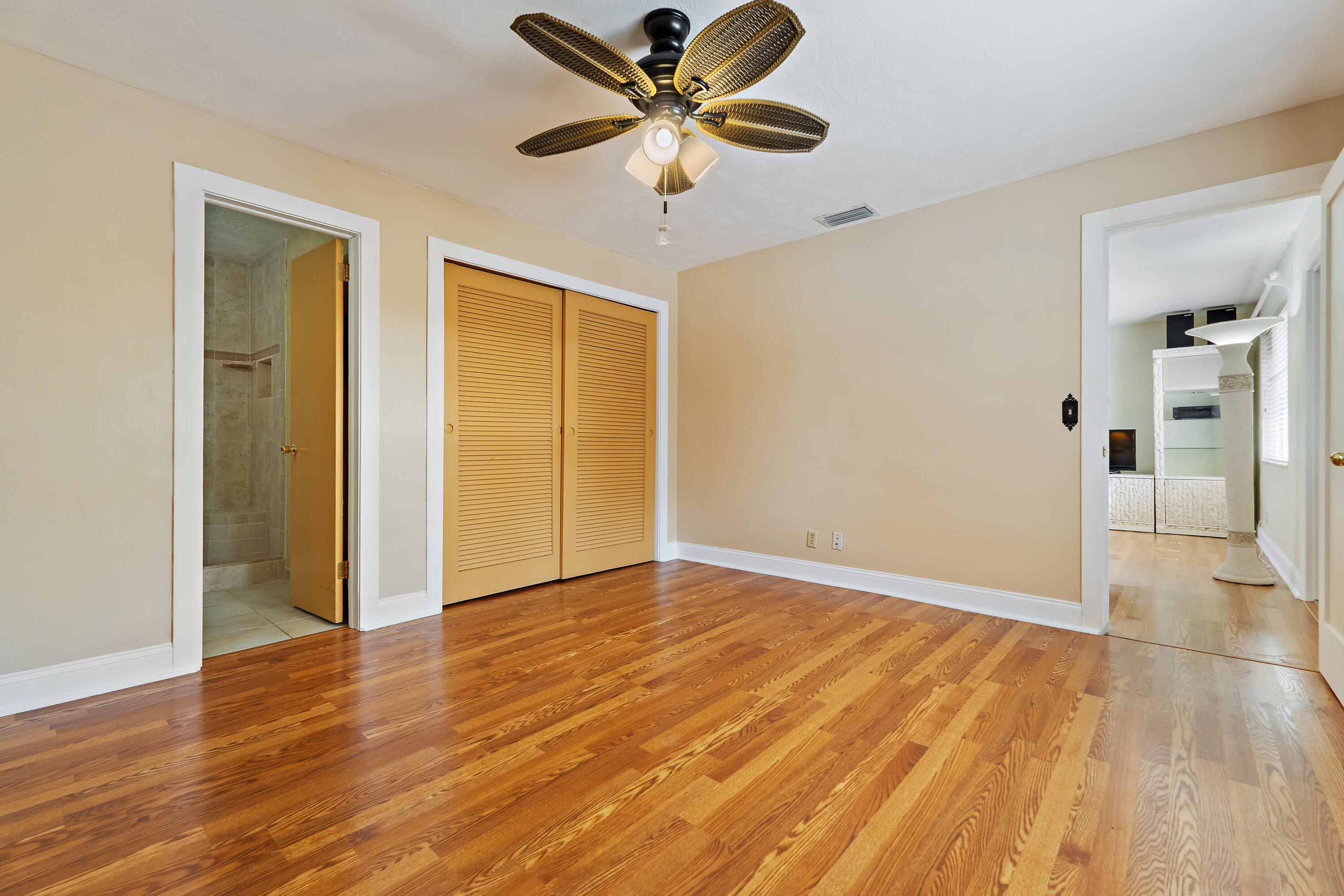 815 West Laird Drive Jupiter, FL 33458 - Photo 22 of 43 Primary Bedroom