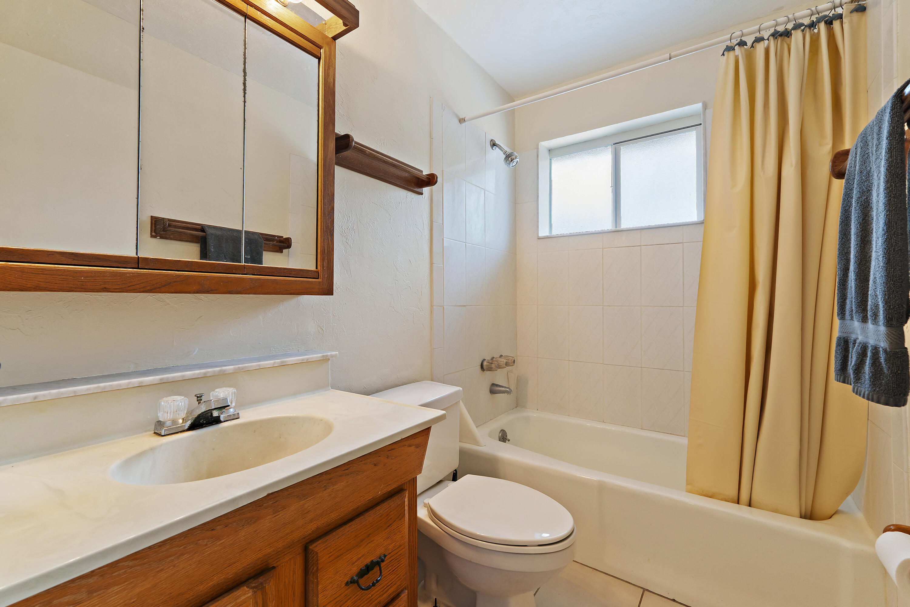 815 West Laird Drive Jupiter, FL 33458 - Photo 31 of 43 2nd Bath