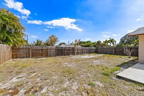 $489,000 | 815 West Laird Drive, Jupiter, FL 33458