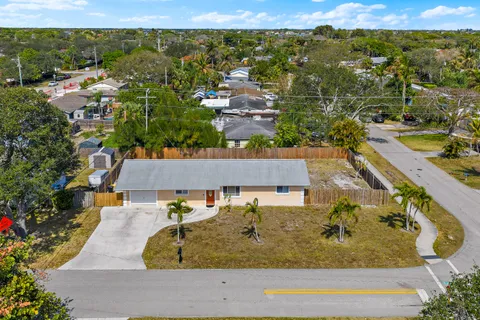 $489,000 | 815 West Laird Drive, Jupiter, FL 33458