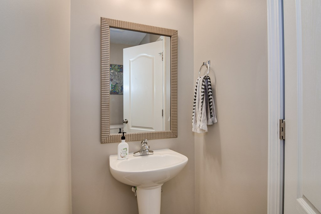 704 Keyes Drive Grovetown, GA 30813 - Photo 11 of 30 Gallery Image 11