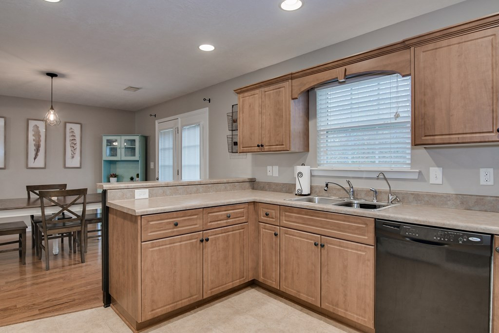 704 Keyes Drive Grovetown, GA 30813 - Photo 9 of 30 Gallery Image 9