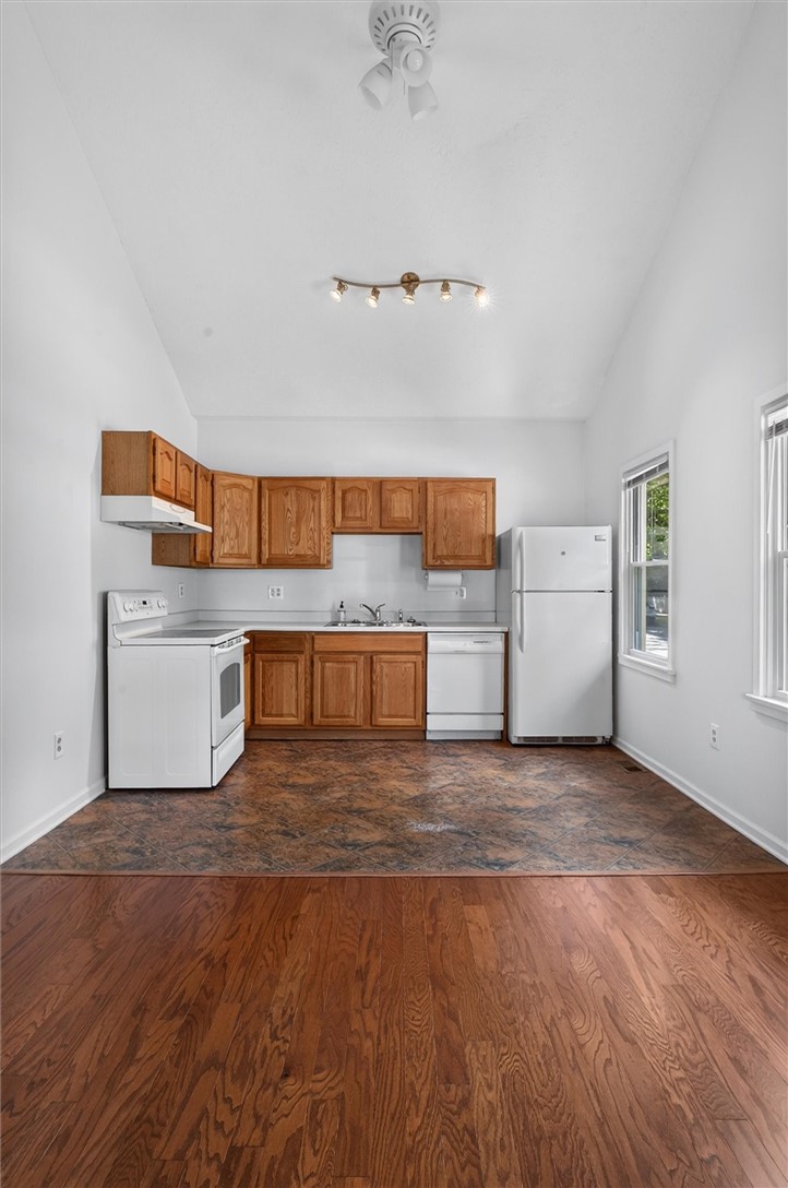 20 Poplar Street Rochester, NY 14620 - Photo 14 of 33 Gallery Image 14