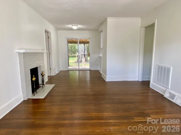$3,100 | 1417 Cortland Road West, Charlotte, NC 28209