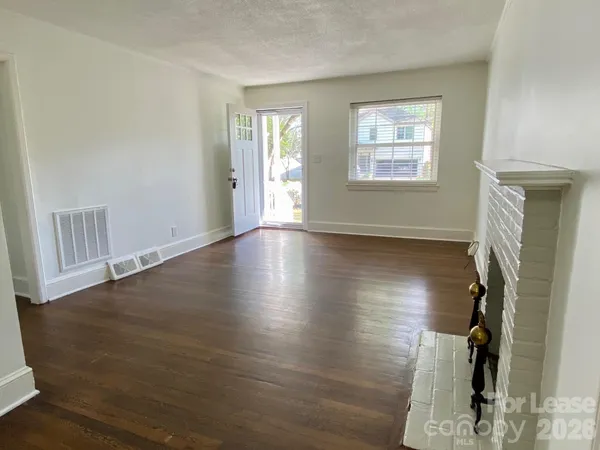 $3,100 | 1417 Cortland Road West, Charlotte, NC 28209