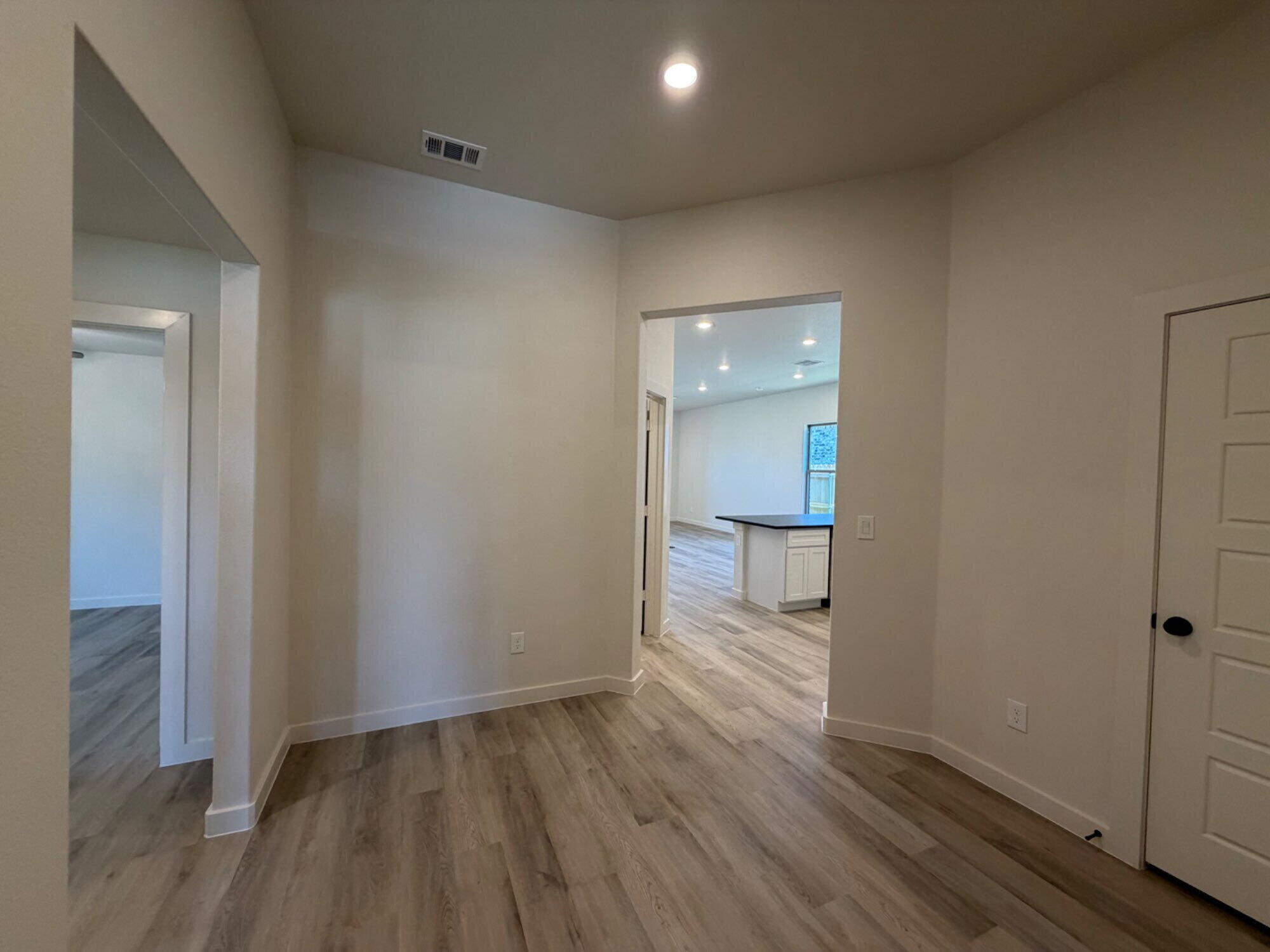 7012 16th Street Lubbock, TX 79416 - Photo 3 of 15 IMG_7788