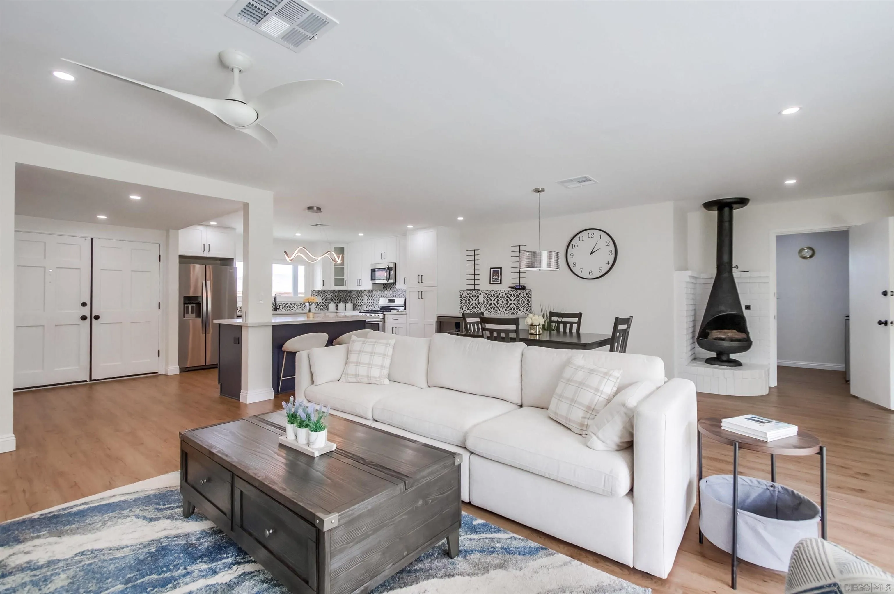12203 Rios Road San Diego, CA 92128 - Photo 5 of 31 Gallery Image 5