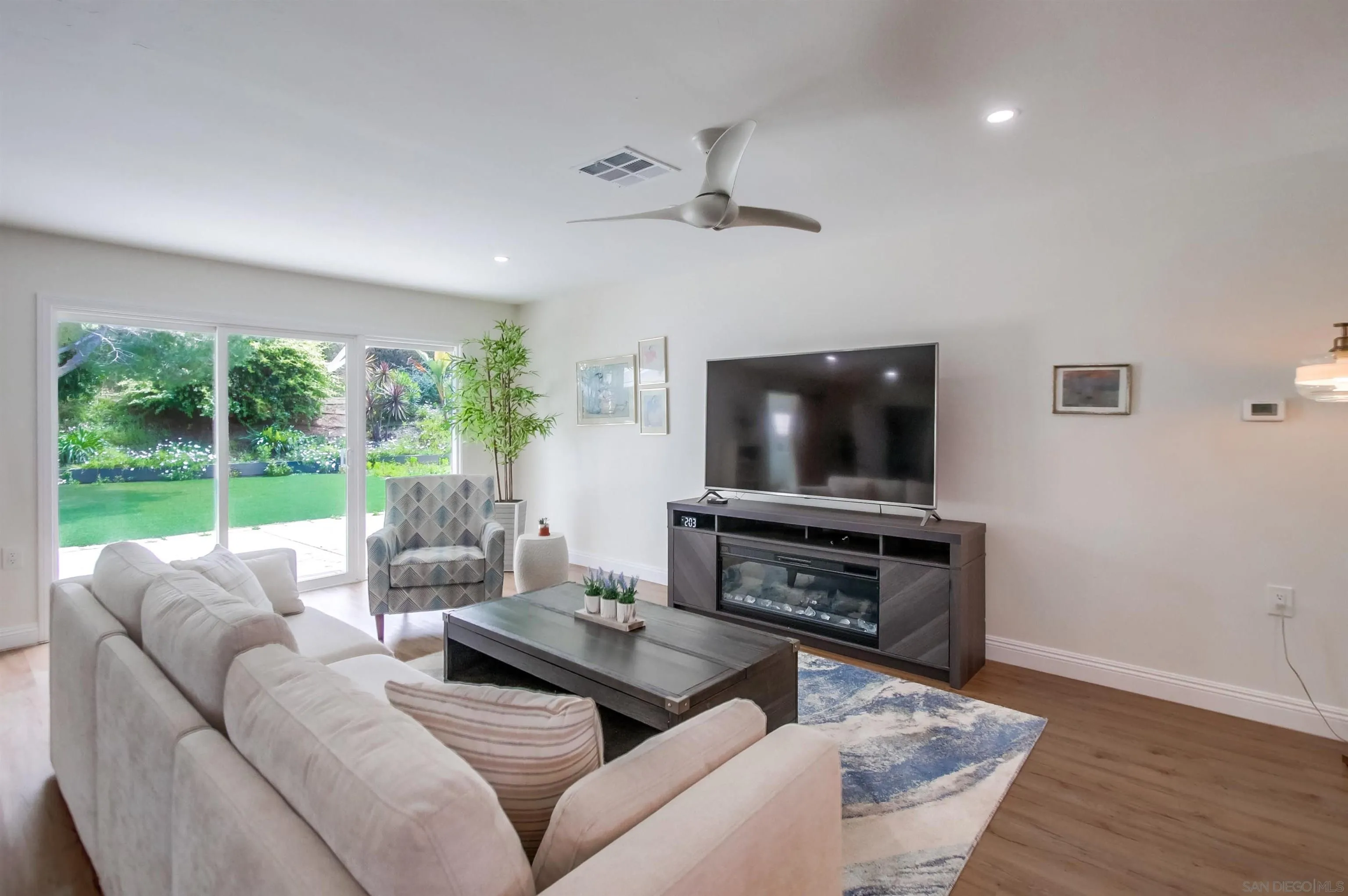 12203 Rios Road San Diego, CA 92128 - Photo 6 of 31 Gallery Image 6