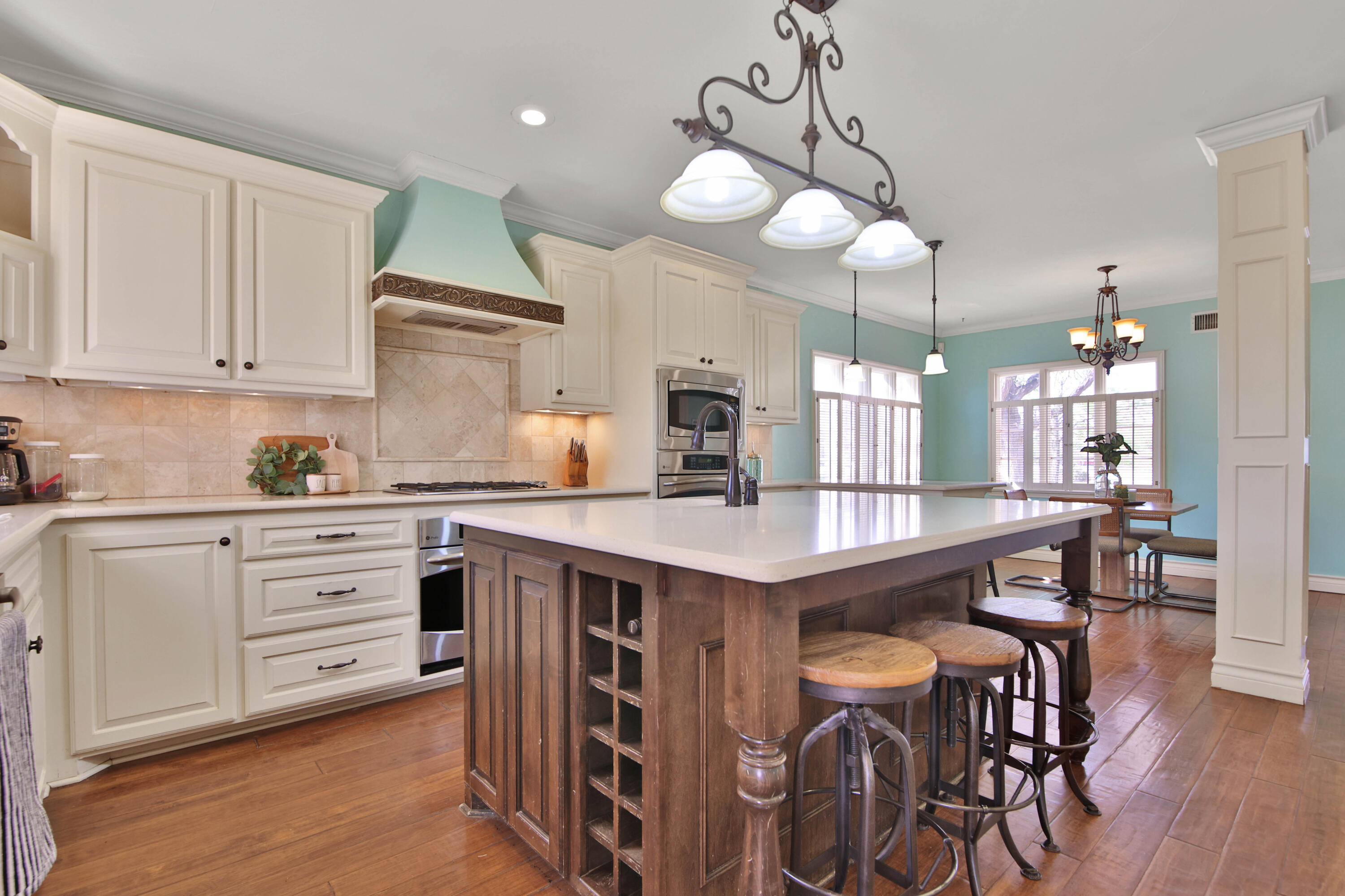 2901 19th Street Lubbock, TX 79410 - Photo 20 of 77 Kitchen Island