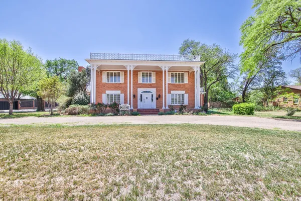 $908,000 | 2901 19th Street, Lubbock, TX 79410