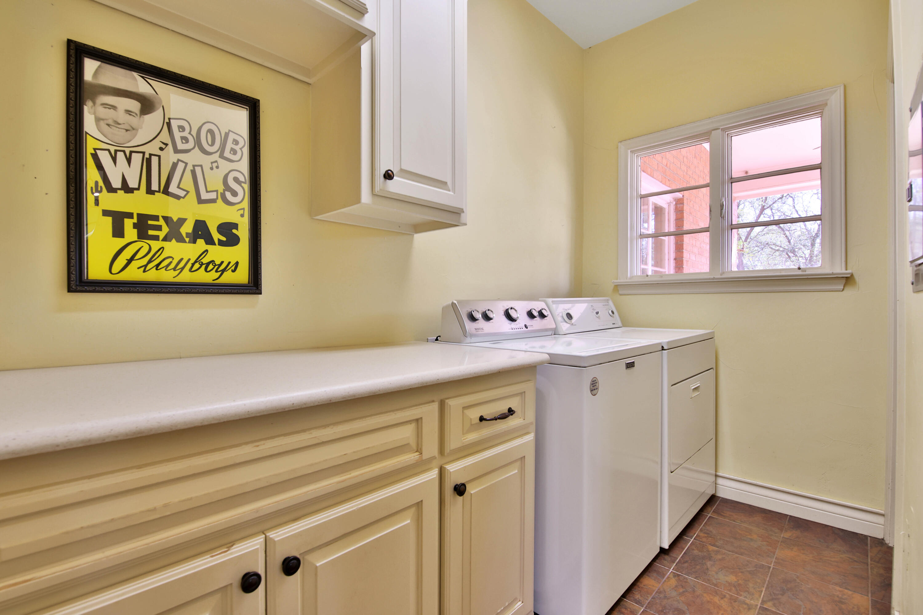 2901 19th Street Lubbock, TX 79410 - Photo 34 of 77 Full Laundry