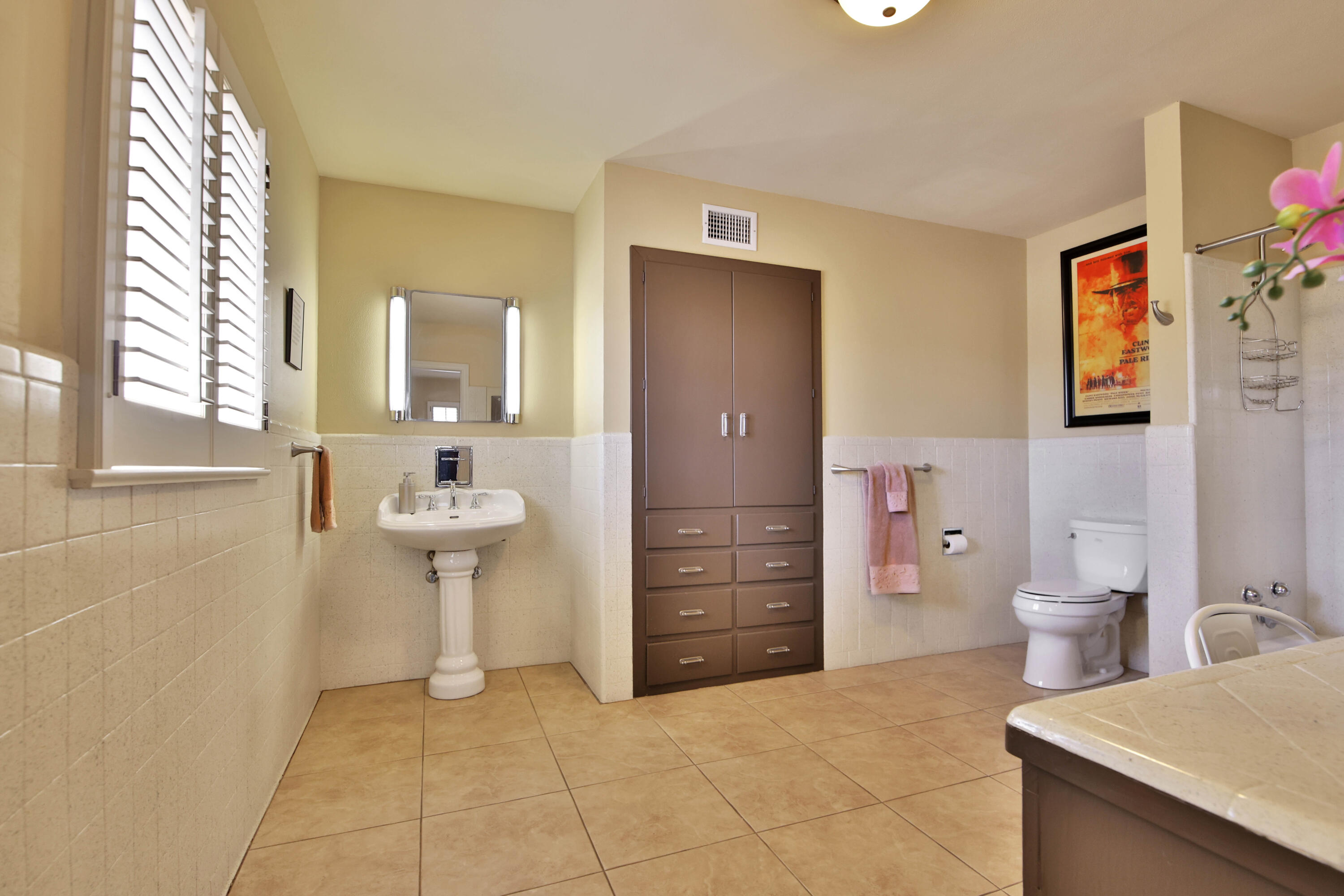 2901 19th Street Lubbock, TX 79410 - Photo 40 of 77 Full bath w/ Bedroom 2