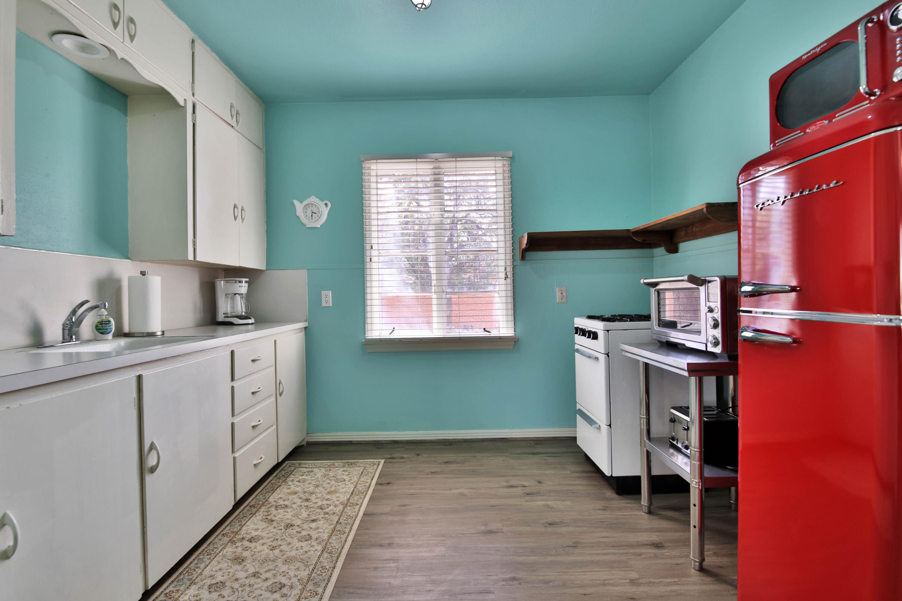 2901 19th Street Lubbock, TX 79410 - Photo 61 of 77 Guest House Kitchen