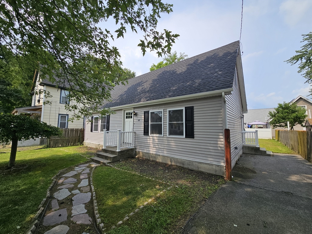 68 Fargo Street Springfield, MA 01119 - Photo 2 of 12