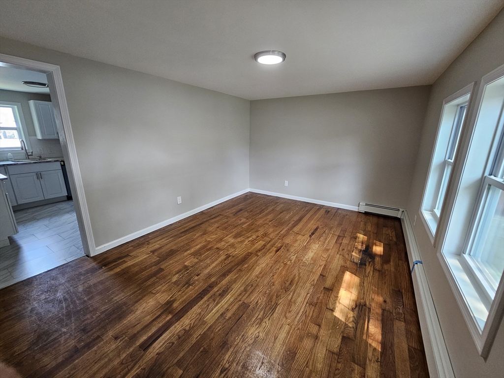 68 Fargo Street Springfield, MA 01119 - Photo 4 of 12