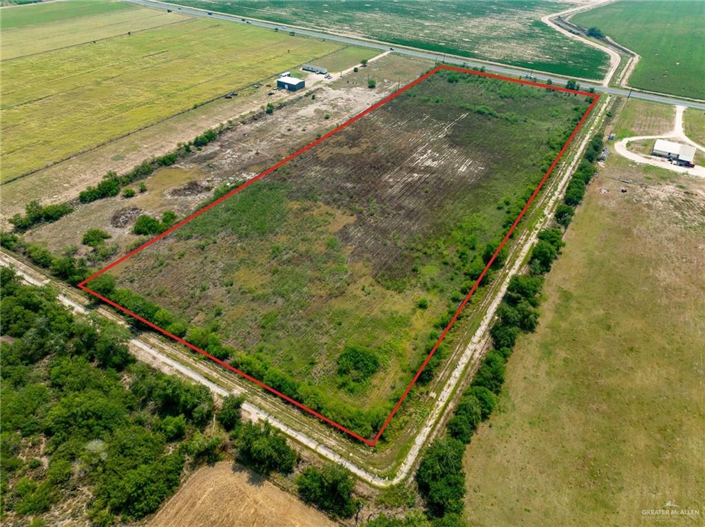 0 North Fm 493 Edcouch, TX 78538 - Photo 4 of 10 a view of a yard with an ocean