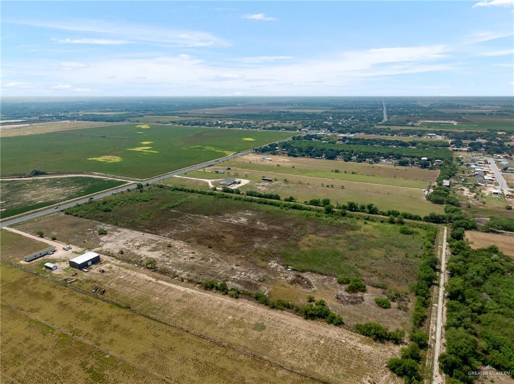 0 North Fm 493 Edcouch, TX 78538 - Photo 10 of 10 a view of a lake with a city