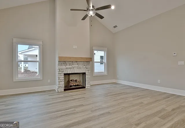 $3,200 | 190 Redhaven Drive, Senoia, GA 30276