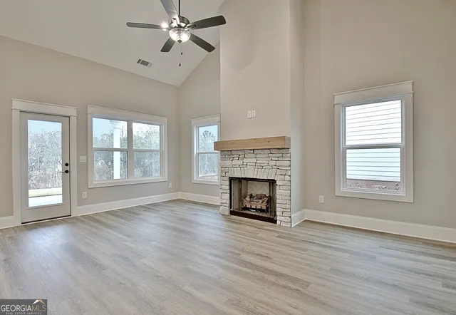 $3,200 | 190 Redhaven Drive, Senoia, GA 30276