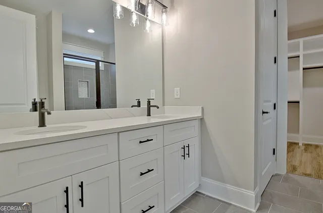 $3,200 | 190 Redhaven Drive, Senoia, GA 30276