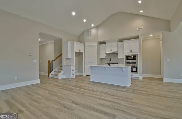 $3,200 | 190 Redhaven Drive, Senoia, GA 30276