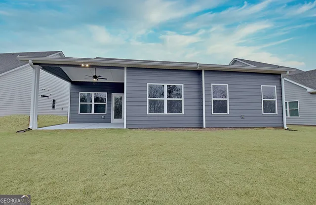 $3,200 | 190 Redhaven Drive, Senoia, GA 30276