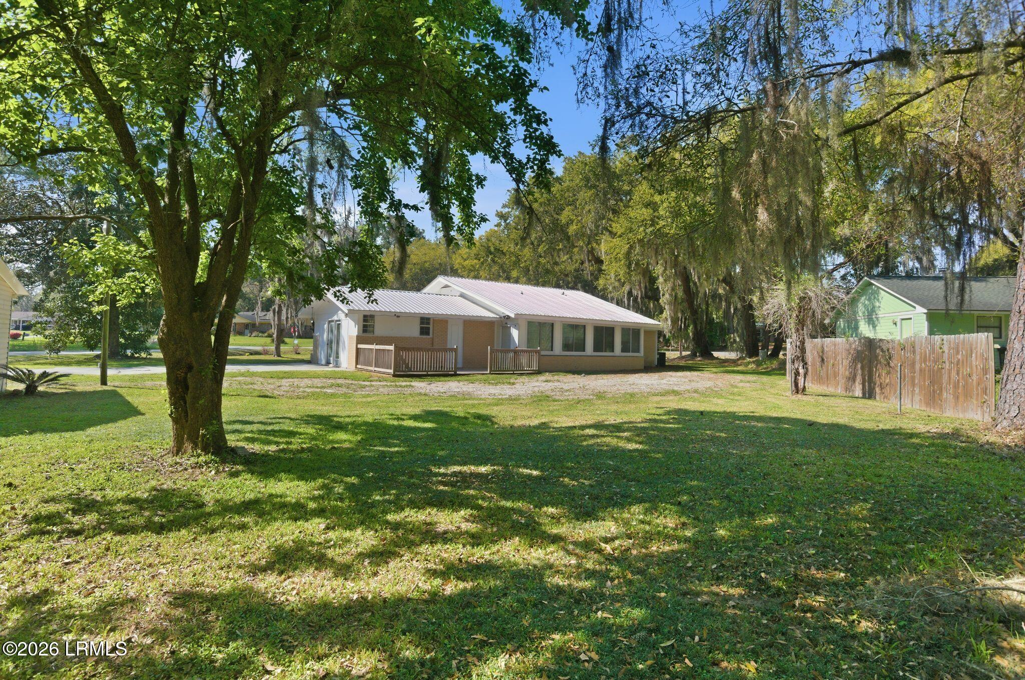3014 Shell Point Road Beaufort, SC 29906 - Photo 34 of 45 lp2603221-1039