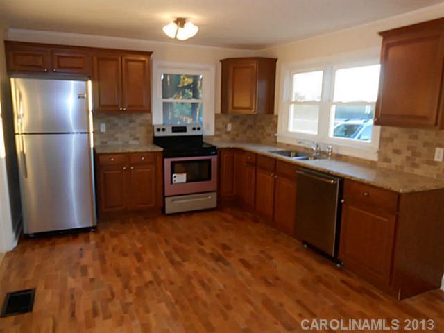 1357 Little Road Newton, NC 28658 - Photo 4 of 10 Gallery Image 4