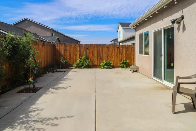 $469,000 | 7099 West Whitman Avenue, Fresno, CA 93723