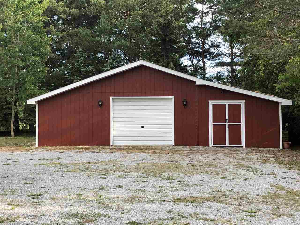 2431 Bullock Road Bay City, MI 48708 - Photo 10 of 38