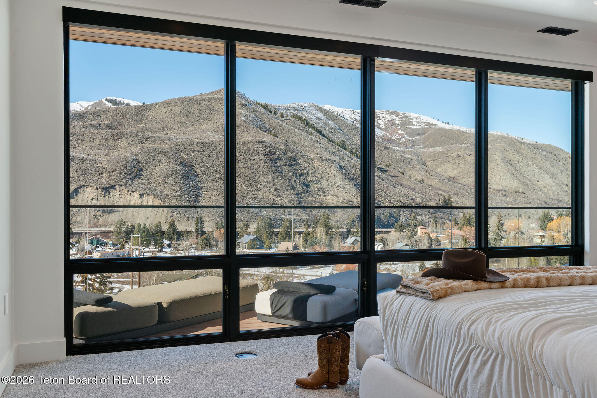 11330 Hoback Junction South Road Jackson, WY 83001 - Photo 20 of 57 Primary bedroom views