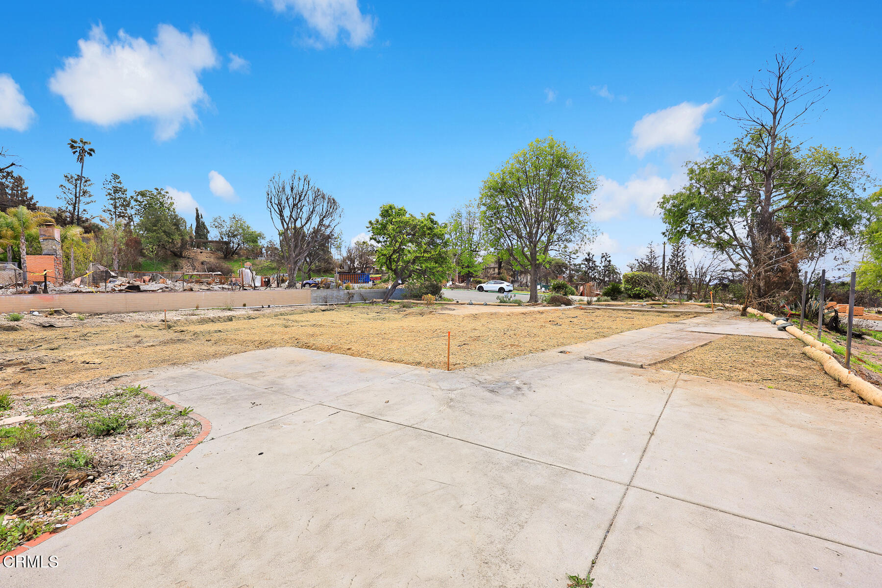 411 Alta Pine Drive Altadena, CA 91001 - Photo 8 of 23