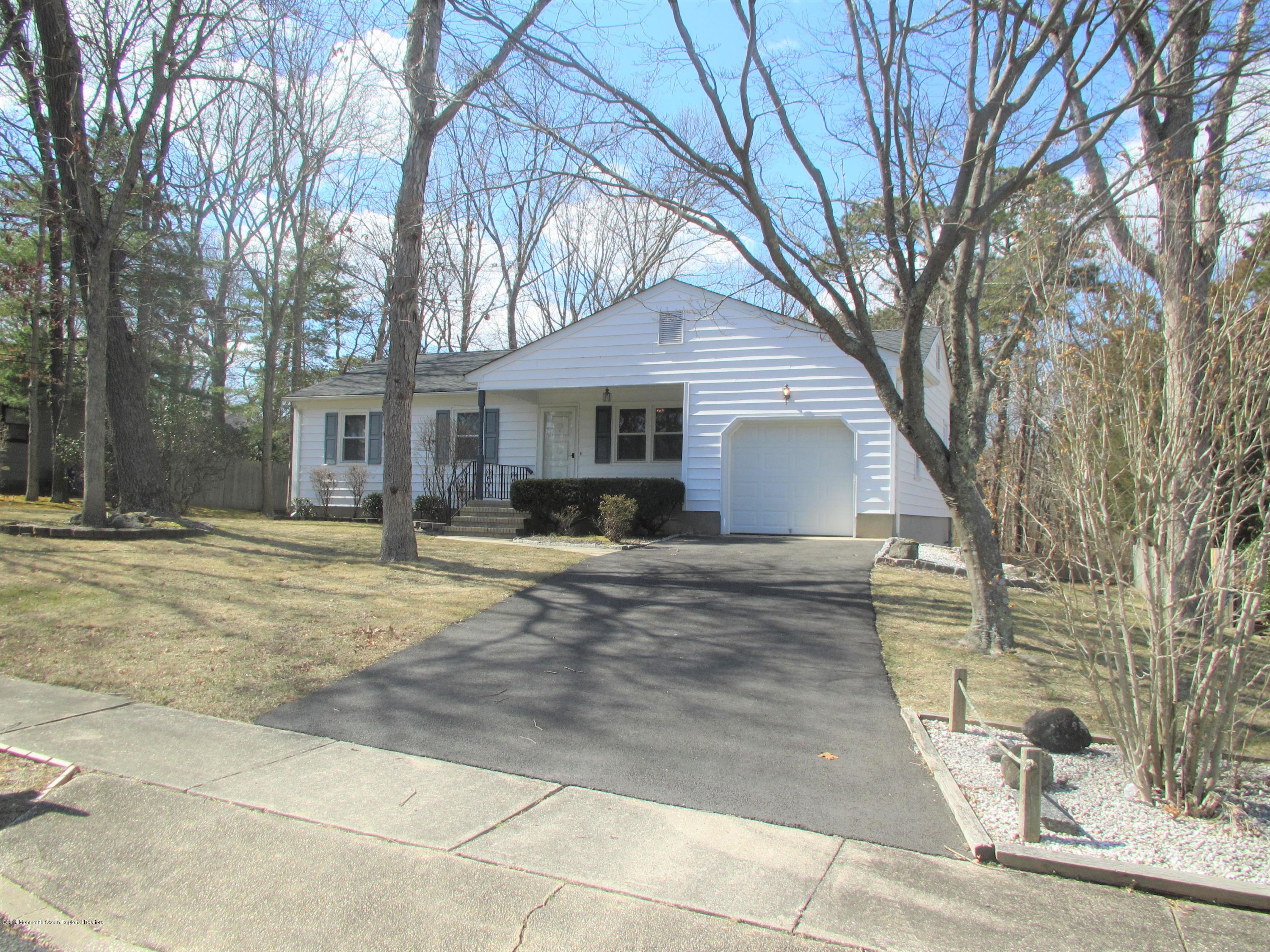 30 Davos Road Brick, NJ 08724 - Photo 2 of 17 IMG_3778 (2)