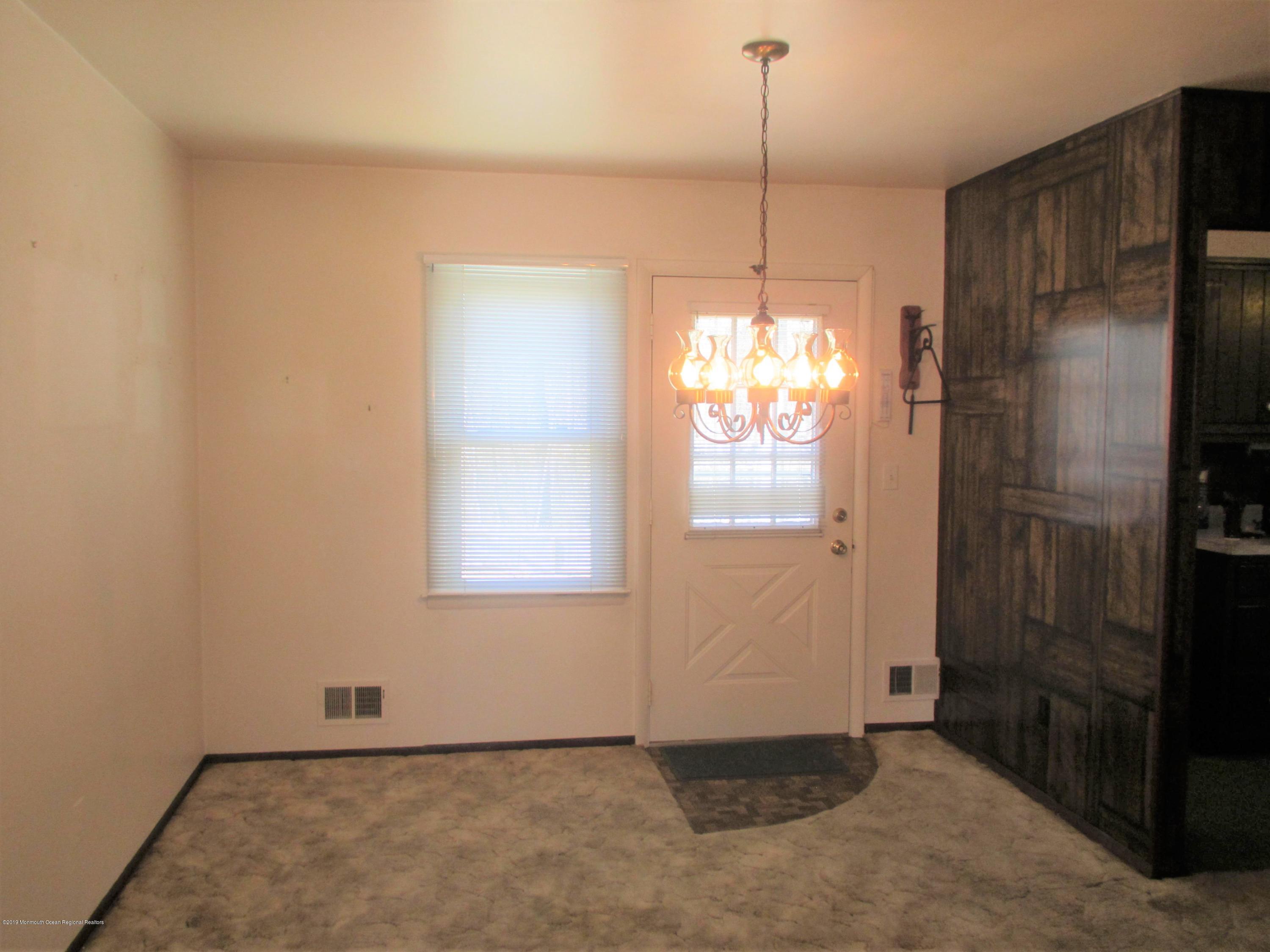 30 Davos Road Brick, NJ 08724 - Photo 6 of 17 IMG_3757 (2)