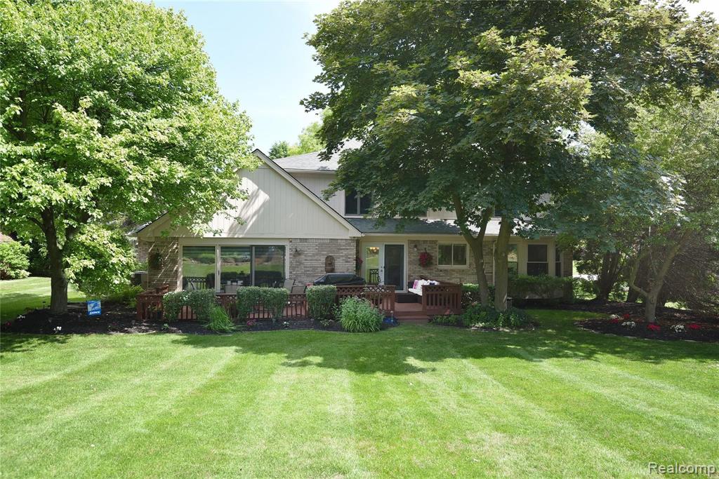 1069 Springwood Lane Rochester Hills, MI 48309 - Photo 34 of 37