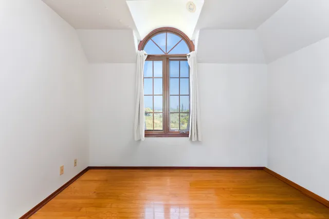 $1,100,000 | 2001 Ainaola Place, Hilo, HI 96720