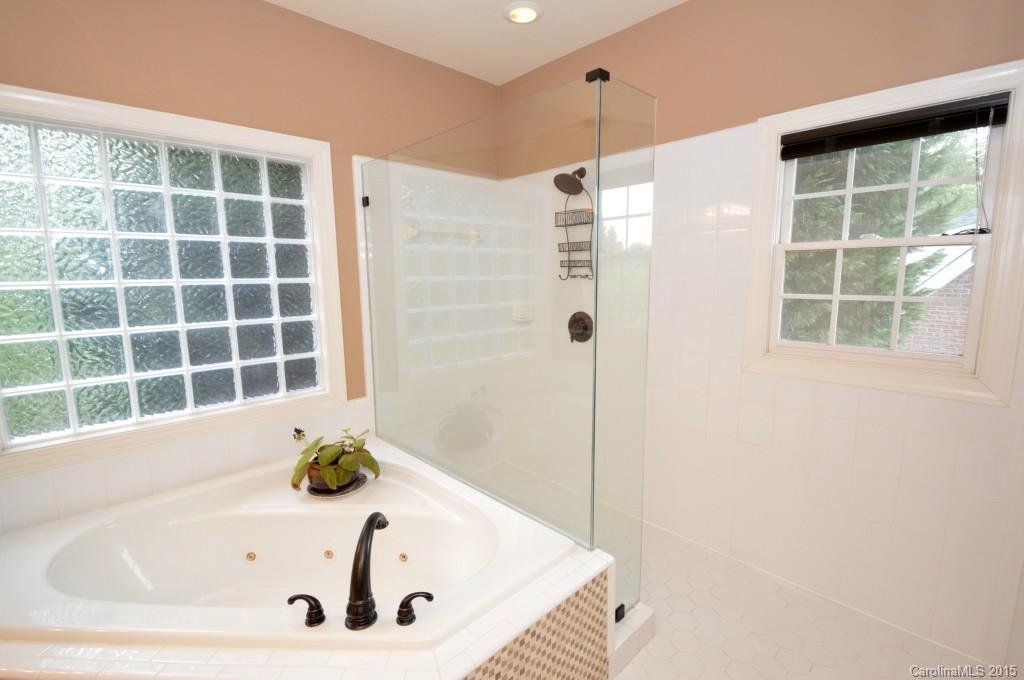 125 Sardis Pointe Road Matthews, NC 28105 - Photo 17 of 24 Gallery Image 17