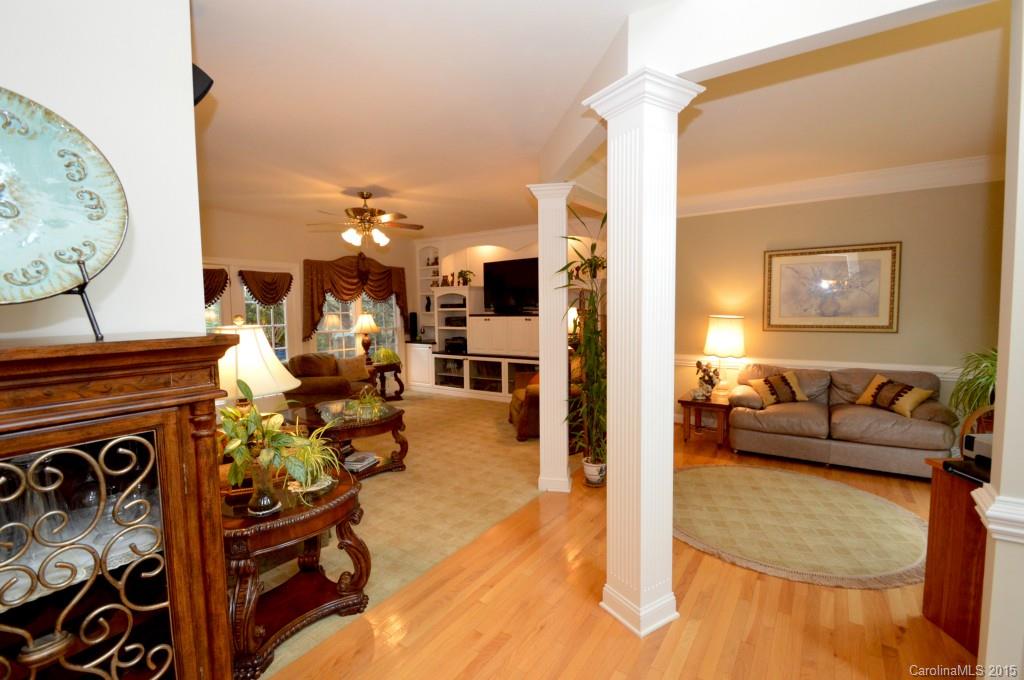 125 Sardis Pointe Road Matthews, NC 28105 - Photo 3 of 24 Gallery Image 3