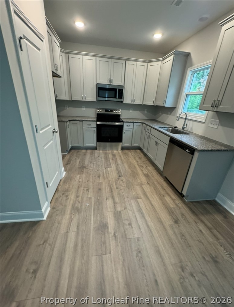 360 Summerhill Road Fayetteville, NC 28303 - Photo 3 of 6 Kitchen