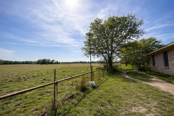 $4,972,000 | 13671 County Road 2143, Kemp, TX 75143
