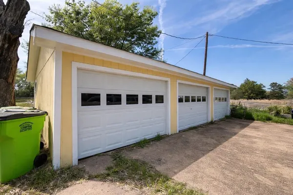 $4,972,000 | 13671 County Road 2143, Kemp, TX 75143