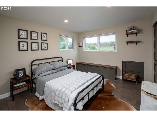 a view of a workspace with furniture