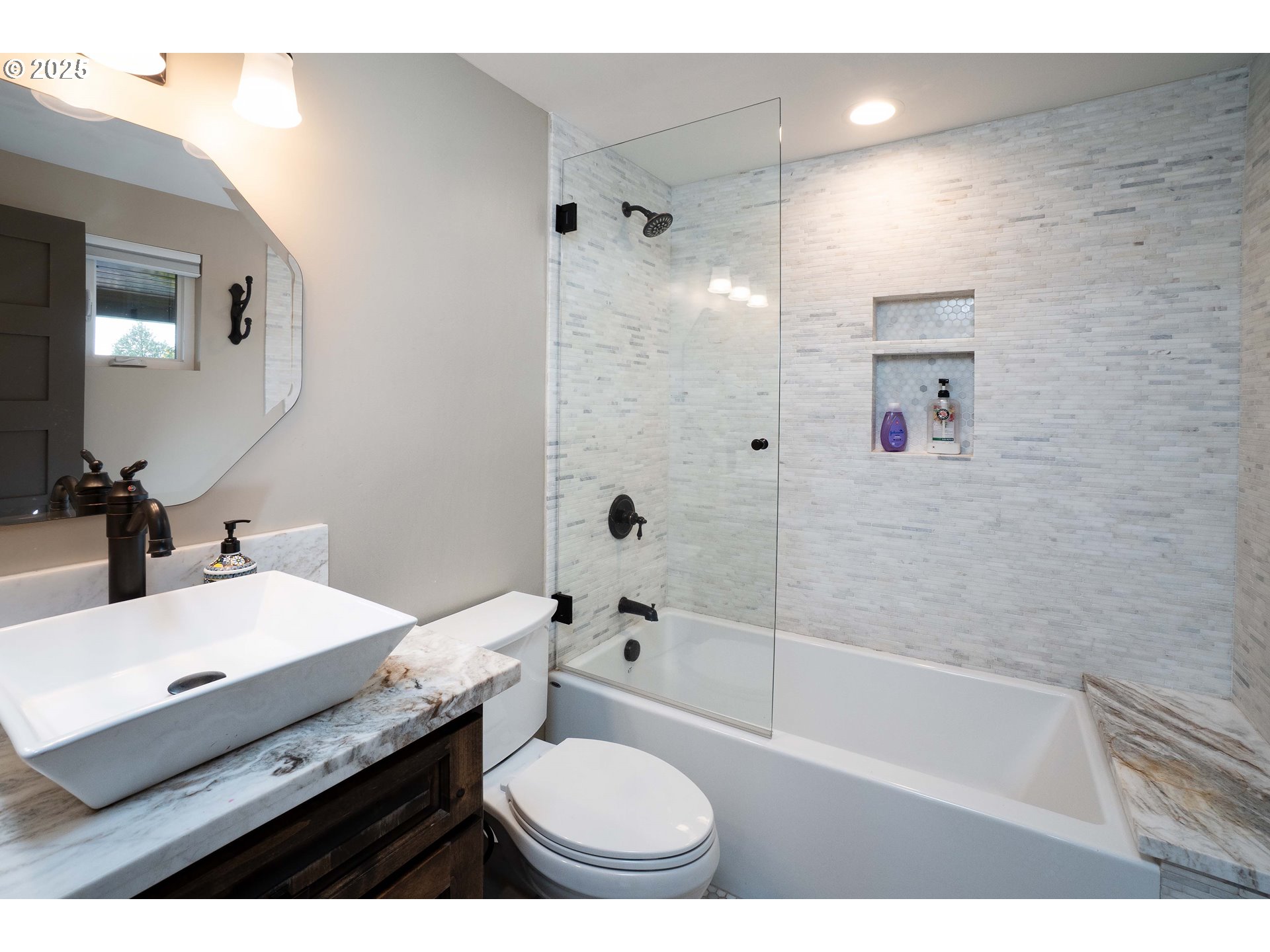 66505 Gerking Market Road Bend, OR 97703 - Photo 24 of 48