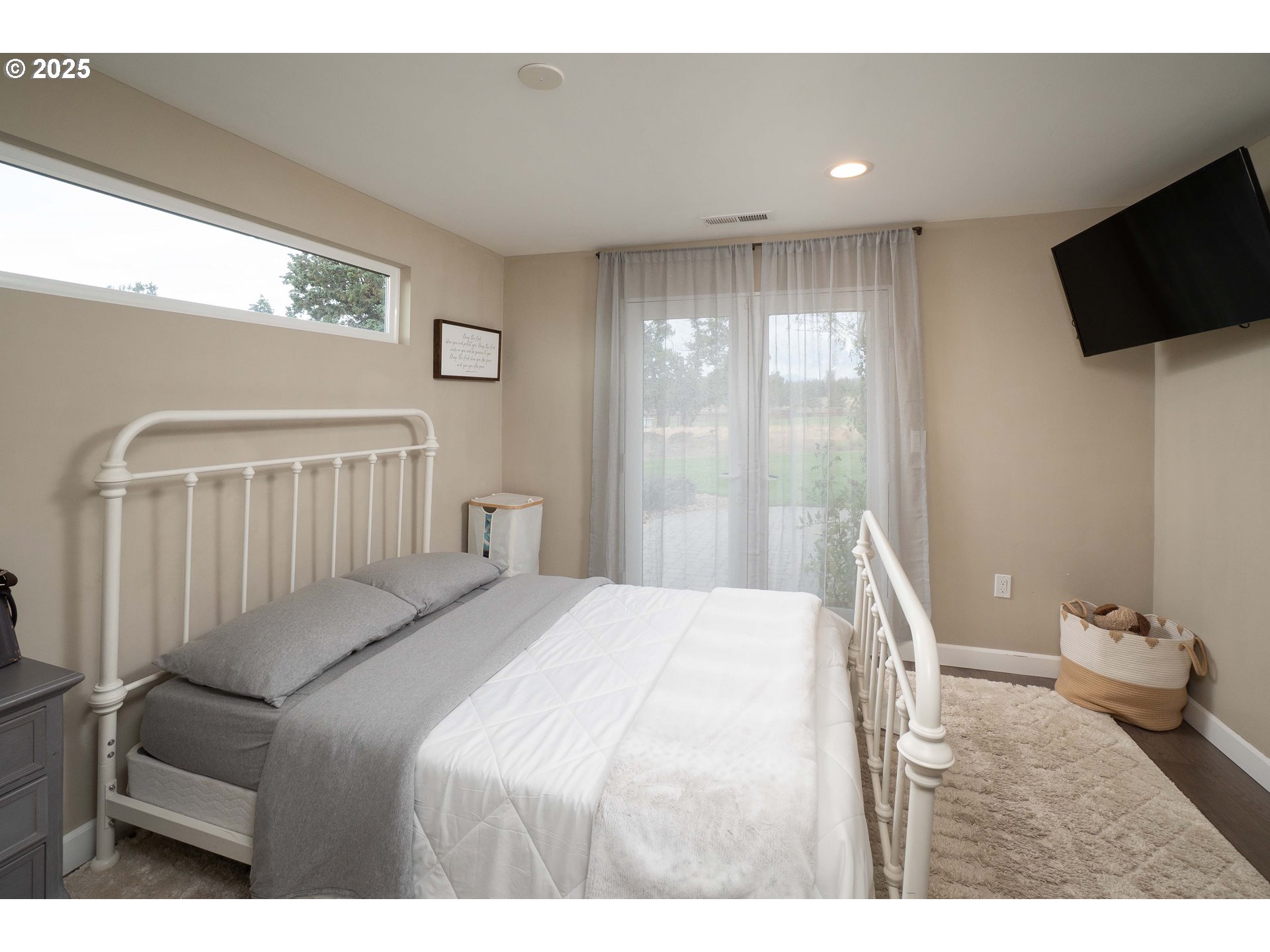 66505 Gerking Market Road Bend, OR 97703 - Photo 25 of 48