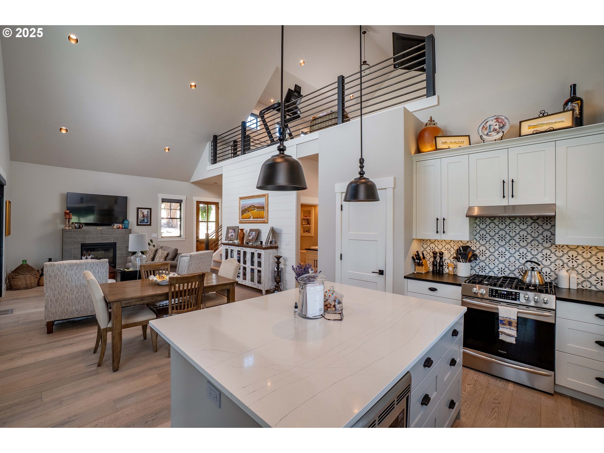 66505 Gerking Market Road Bend, OR 97703 - Photo 31 of 48