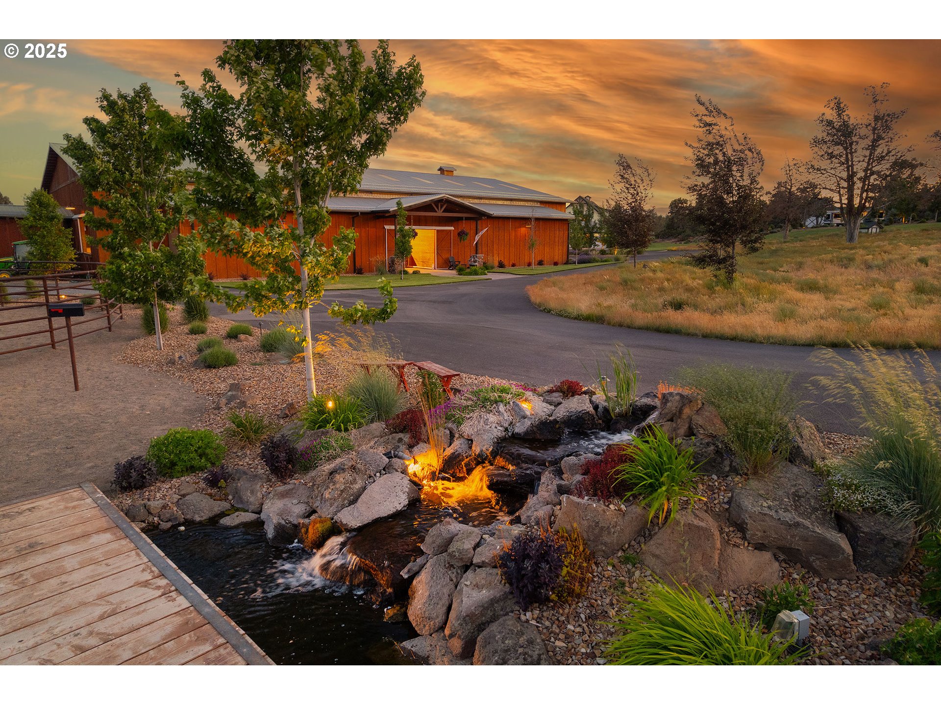 66505 Gerking Market Road Bend, OR 97703 - Photo 6 of 48