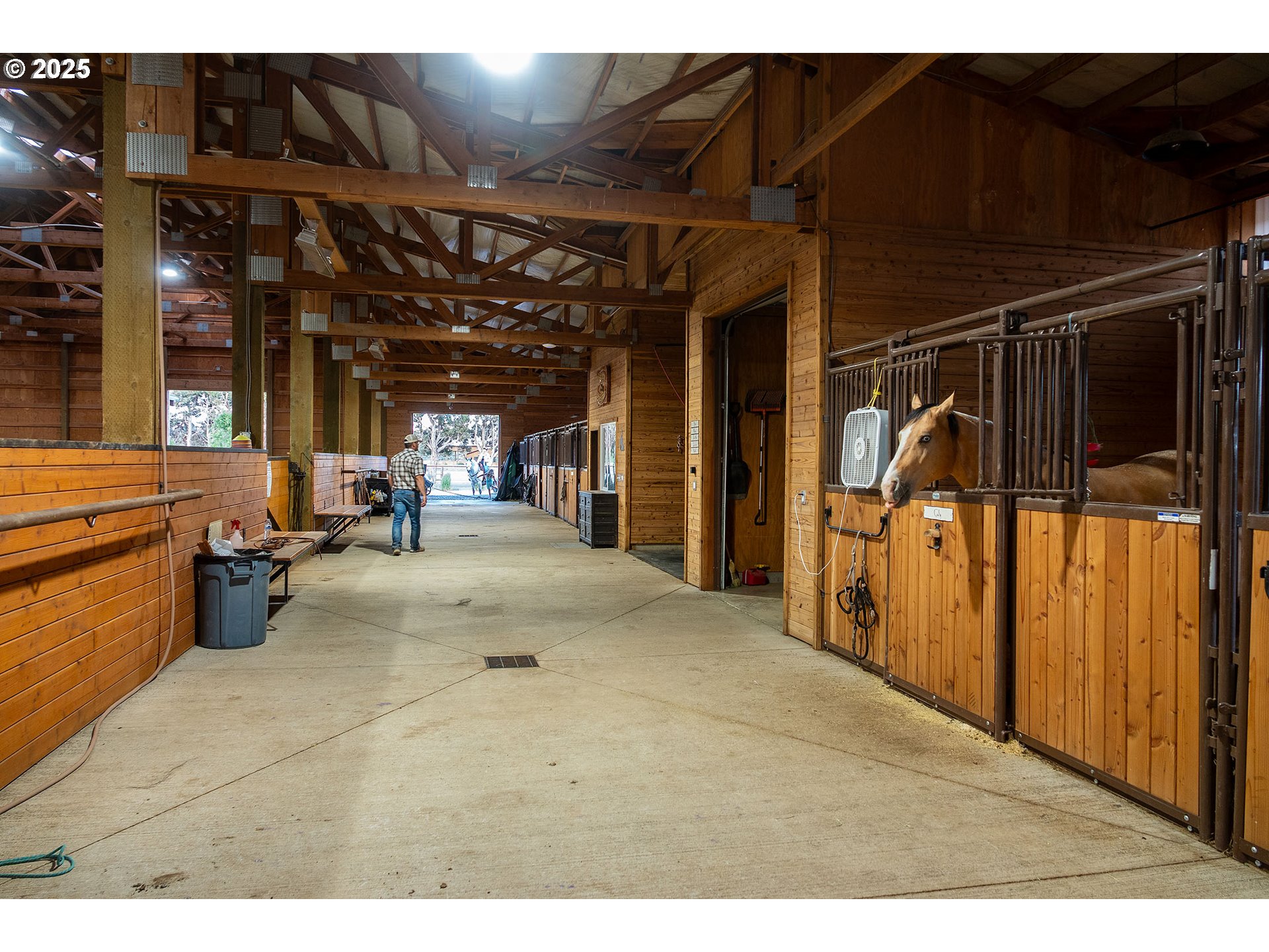 66505 Gerking Market Road Bend, OR 97703 - Photo 10 of 48