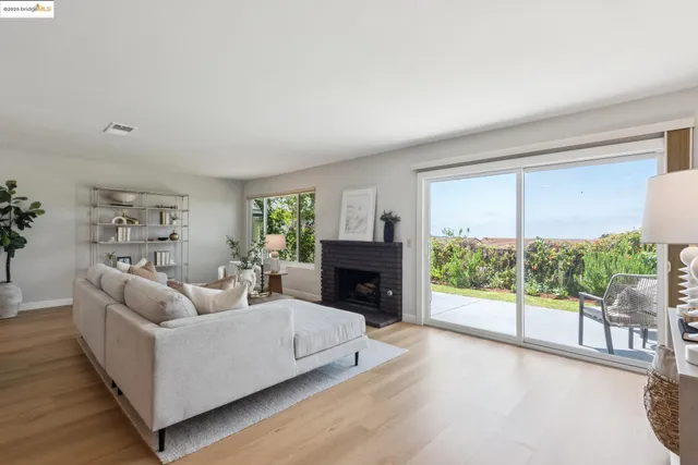 $825,000 | 93 Thousand Oaks Street, Oakland, CA 94605