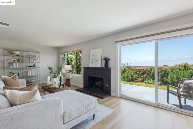 $825,000 | 93 Thousand Oaks Street, Oakland, CA 94605